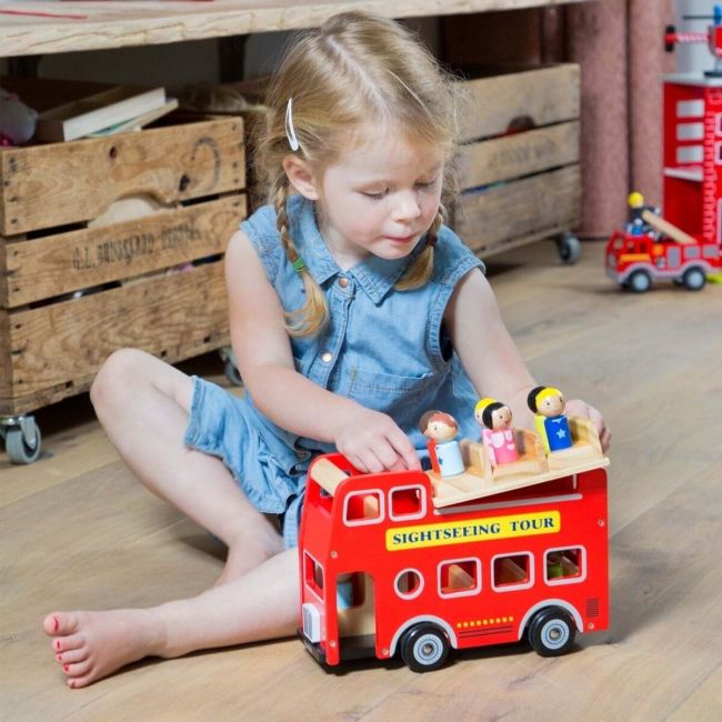 Autobuz turistic cu 9 figurine - NC11970