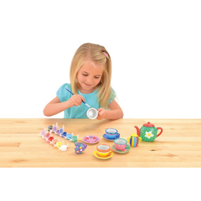 Set ceramica: picteaza un set de ceai