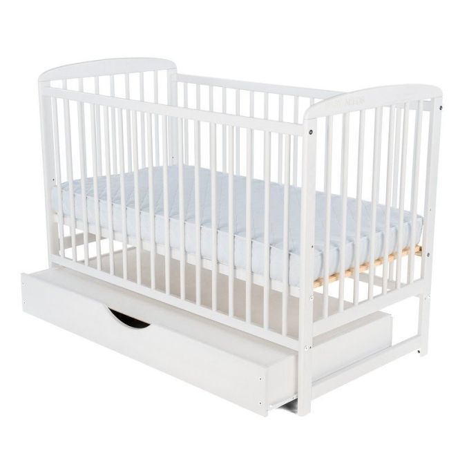 BabyNeeds - Patut din lemn Ola 120x60 cm, cu sertar, Alb + Saltea 12 cm BYNBOOLA12CM02AL