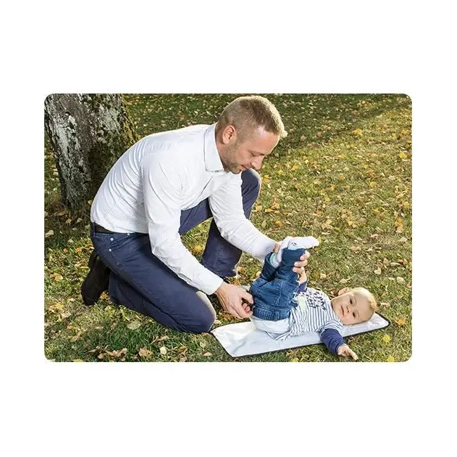 Geanta organizator cu aleza pentru schimbat scutecul bebelusului Reer Clip&Go Vario 84072