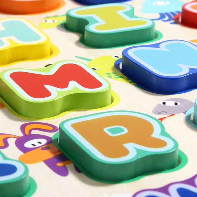 Puzzle din lemn - litere si animalute
