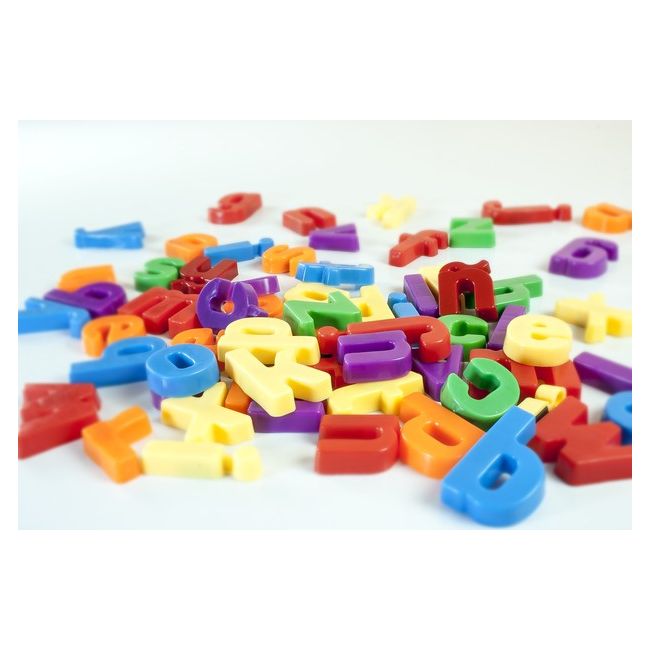 Set 66 litere mici magnetice - Miniland - OKEML45313