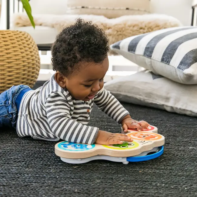 Baby Einstein &ndash; Jucarie muzicala de lemn Hape Magic Touch Drum&trade; BBB11650