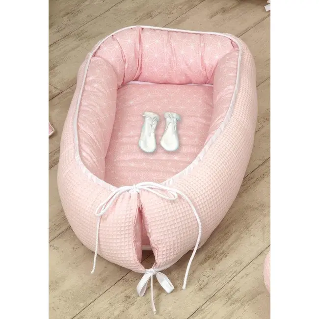 Amy - Suport De Dormit Babynest, Reversibil, 70x45 Cm, Origami Waffle Roz Pjb69391