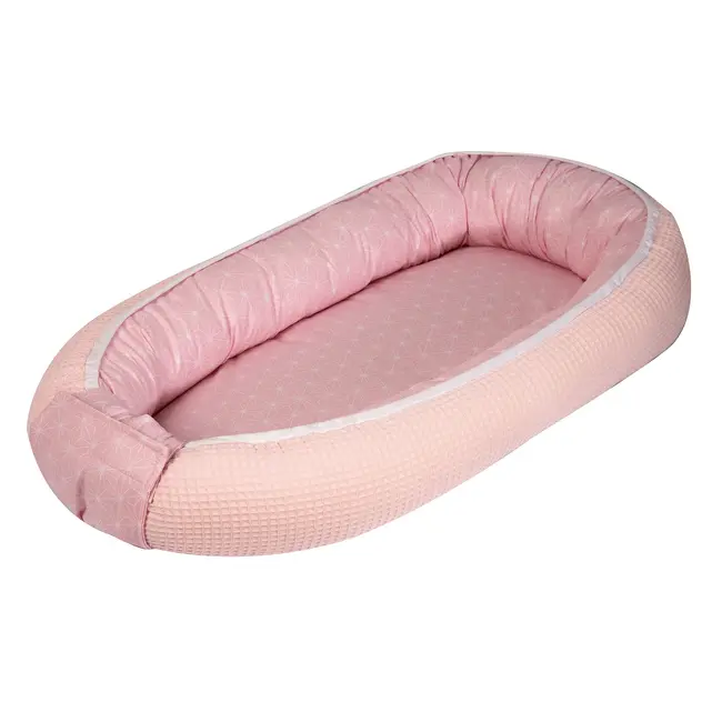 Amy - Suport De Dormit Babynest, Reversibil, 70x45 Cm, Origami Waffle Roz Pjb69391