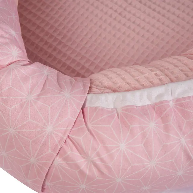 Amy - Suport De Dormit Babynest, Reversibil, 70x45 Cm, Origami Waffle Roz Pjb69391