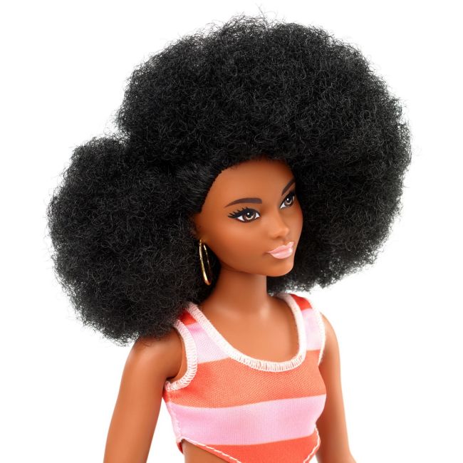 PAPUSA BARBIE FASHIONISTA AFROAMERICANA CU PARUL CRET VIVMTFBR37_FXL45