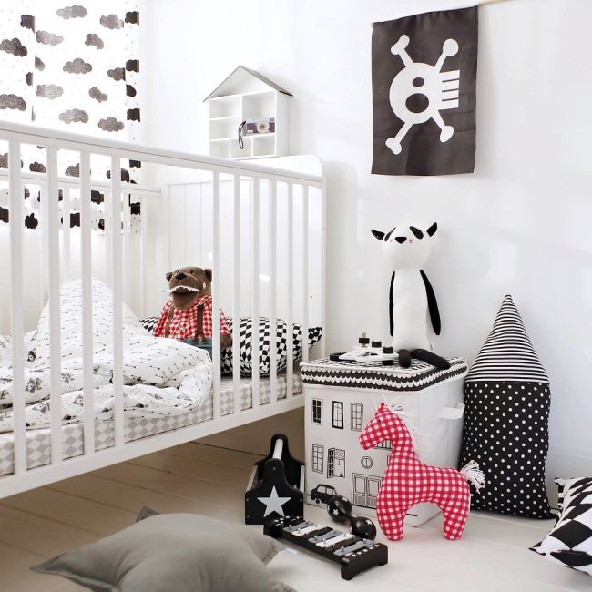 Patut Din Lemn Pentru Bebe, Inaltime Saltea Reglabila, Country Alb 120x60 Cm Pjbcountry_cot_white