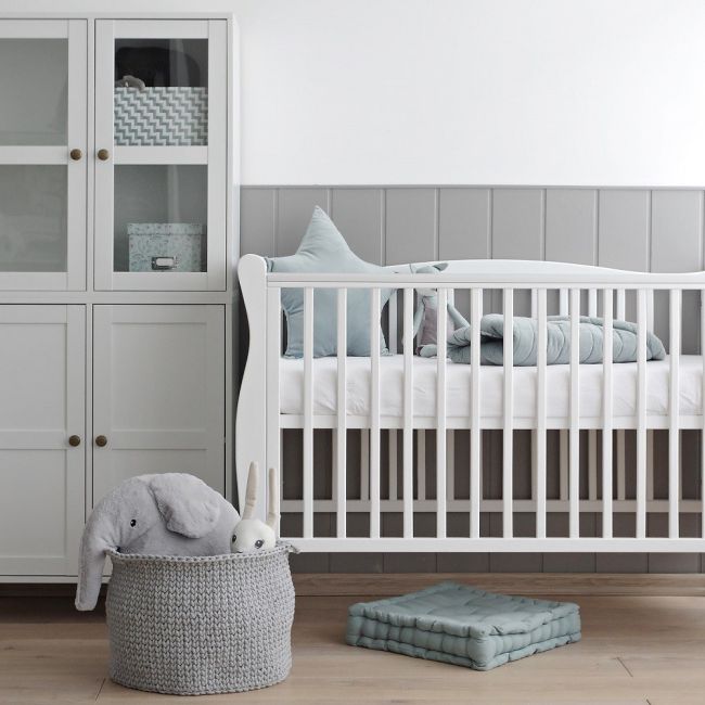 Patut Din Lemn Pentru Bebe, Inaltime Saltea Reglabila, Noble Alb 120x60 Cm Pjbnoble_cot_white