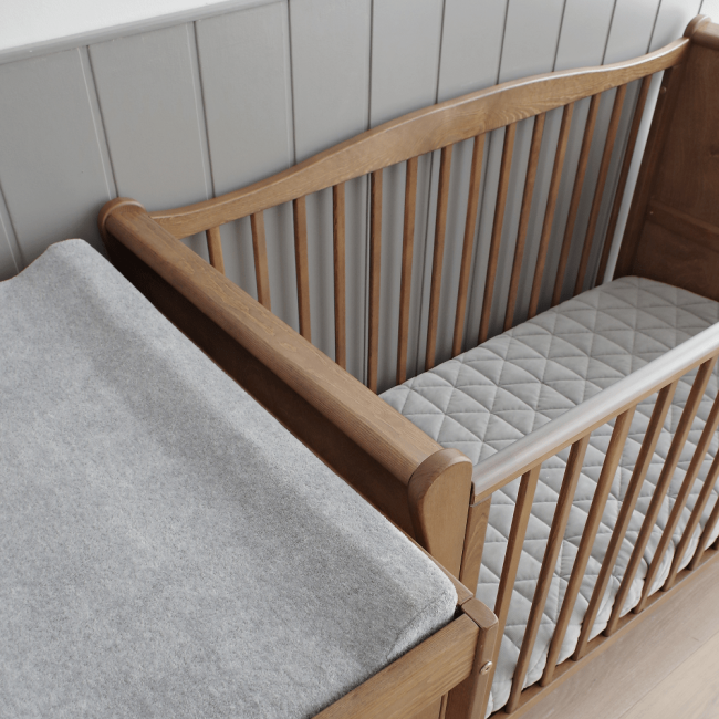 Patut Din Lemn Pentru Bebe, Inaltime Saltea Reglabila, Noble Vintage 120x60 Cm Pjbnoble_cot_vintage
