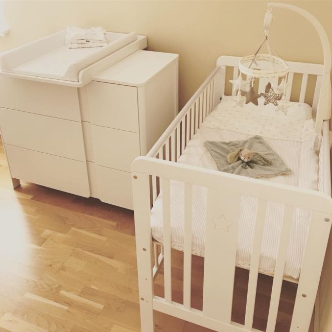 Patut Din Lemn Pentru Bebe, Inaltime Saltea Reglabila, Star Baby Alb 120x60 Cm Pjbstar_cot_white