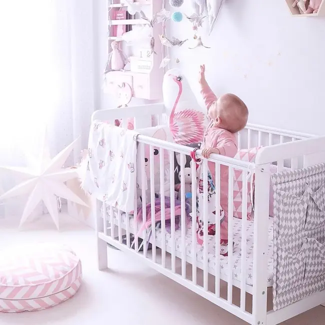 Patut Din Lemn Pentru Bebe, Inaltime Saltea Reglabila, Star Baby Alb 120x60 Cm Pjbstar_cot_white