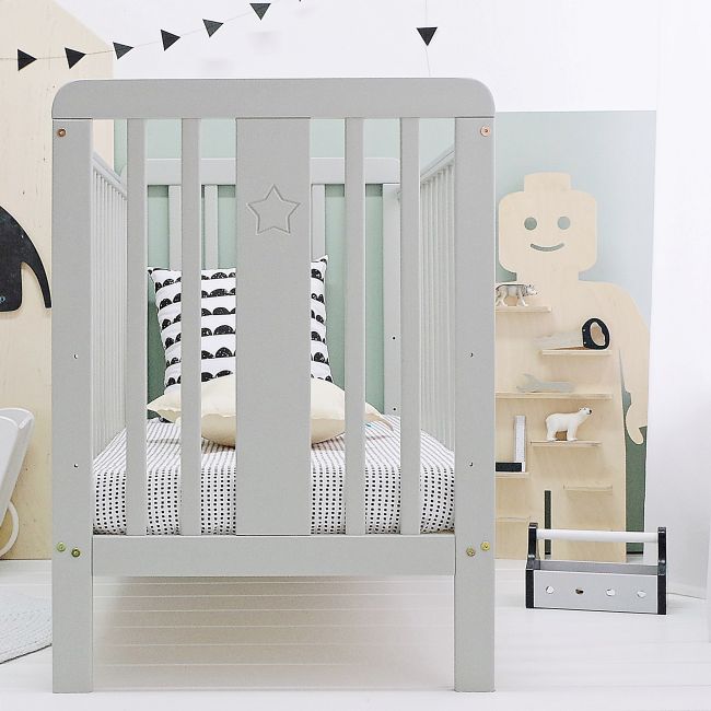 Patut Din Lemn Pentru Bebe, Inaltime Saltea Reglabila, Star Baby Gri 120x60 Cm Pjbstar_cot_grey