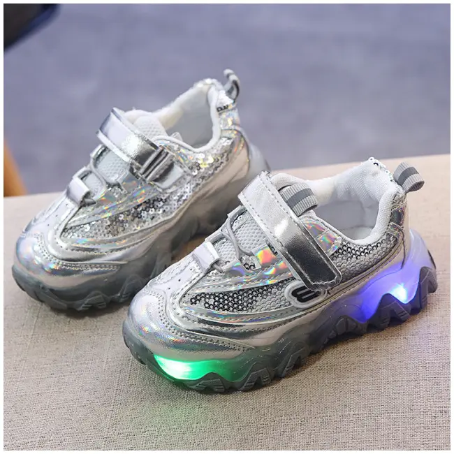 Adidasi arginti cu paiete si cu luminite - LING16-2-p22.Marimea 24