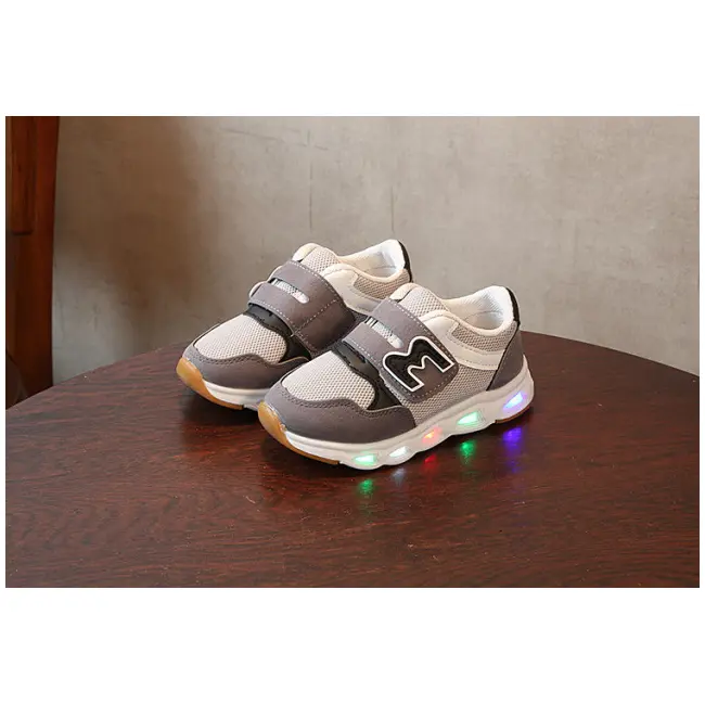 Adidasi baietei in nuante de gri cu luminite MBA-1B-1M-2-bo4.Marimea 26