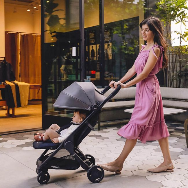Carucior Compact Metro Ergobaby Gri pana la 22kg TNAMETRO15EU2