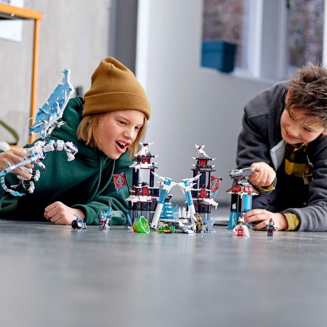 LEGO NINJAGO  CASTELUL IMPARATULUI PARASIT 70678 VIVLEGO70678