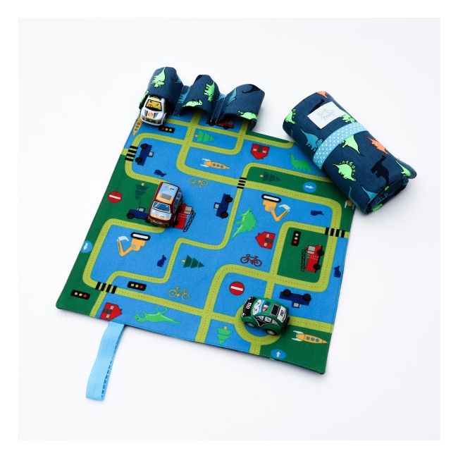 Set joaca cu 3 masinute si covoras cu dinozauri Tiny Magic portabil  - SOLTMGCP155