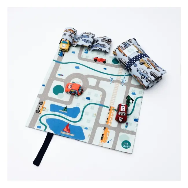Set joaca cu 3 masinute si covoras Tiny Magic portabil  - SOLTMGCP158