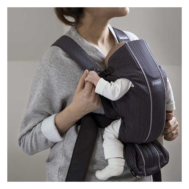 BabyBjorn - Marsupiu anatomic Mini, cu pozitii multiple de purtare – Anthracite, 3D Mesh BSAFE021013E1