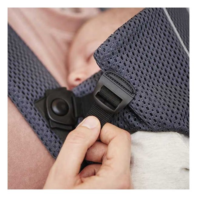 BabyBjorn - Marsupiu anatomic Mini, cu pozitii multiple de purtare – Anthracite, 3D Mesh BSAFE021013E1