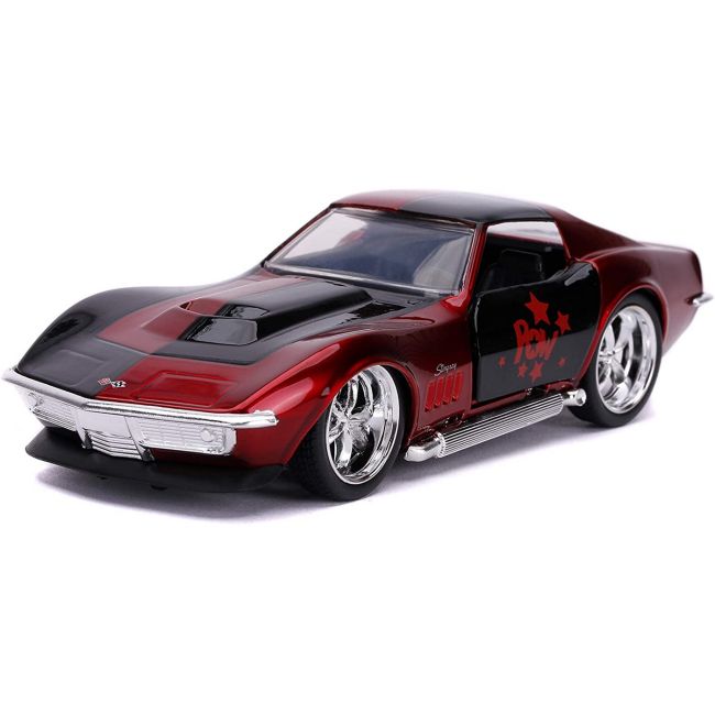 MASINA METALICA HARLEY QUINN 1969 CORVETTE STINGRAY SCARA 1 LA 32 VIV253252015