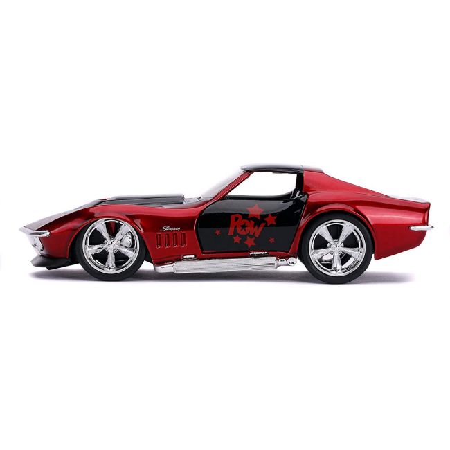 MASINA METALICA HARLEY QUINN 1969 CORVETTE STINGRAY SCARA 1 LA 32 VIV253252015