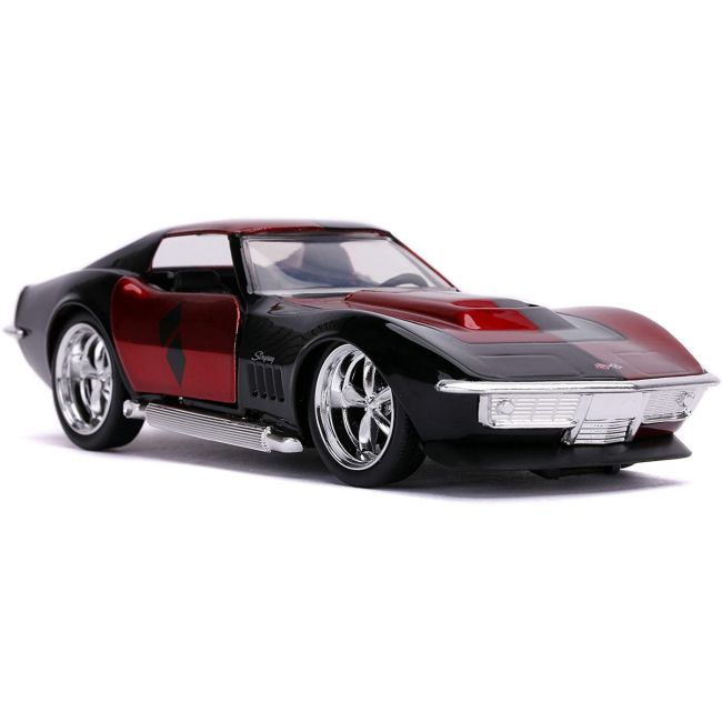 MASINA METALICA HARLEY QUINN 1969 CORVETTE STINGRAY SCARA 1 LA 32 VIV253252015