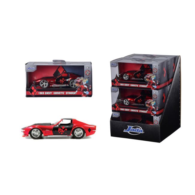 MASINA METALICA HARLEY QUINN 1969 CORVETTE STINGRAY SCARA 1 LA 32 VIV253252015