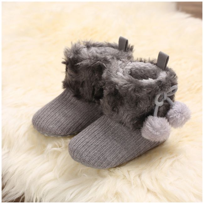 Cizmulite gri crosetate cu blanita si ciucurei LIc649-1-sa3