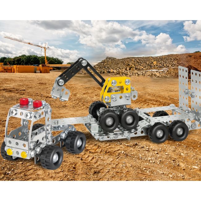 Camion cu remorca si excavator - EI00310