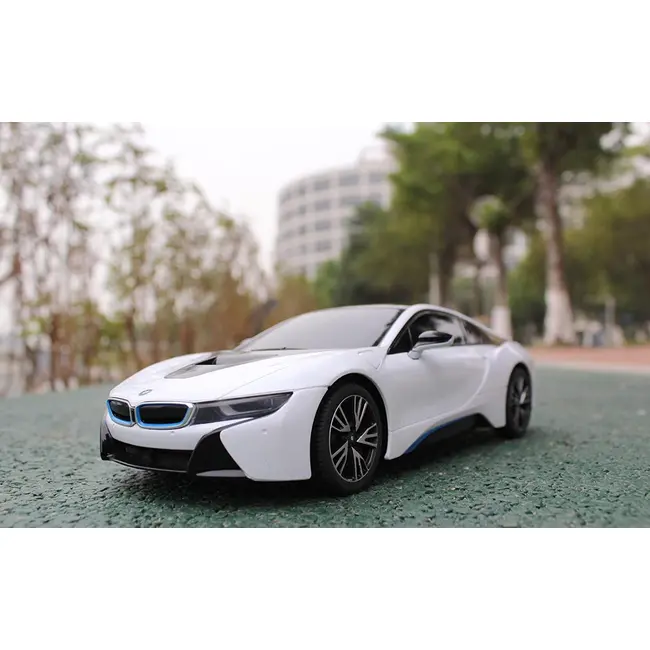 MASINA CU TELECOMANDA BMW i8 SCARA 1 LA 18 VIVRas59200_Alb