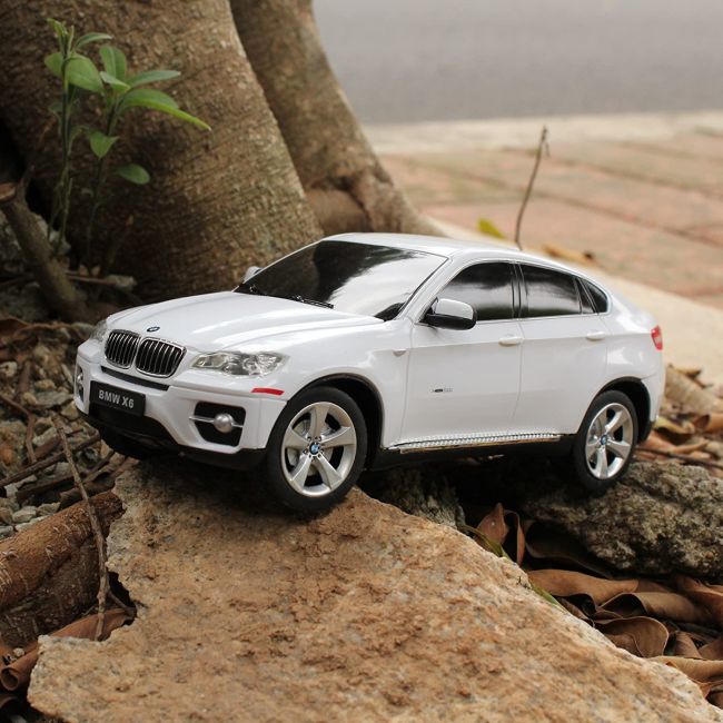 MASINA CU TELECOMANDA BMW X6 ALB CU SCARA 1 LA 24 VIVRas31700_Alb