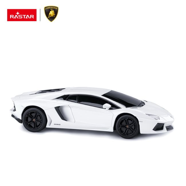 MASINA CU TELECOMANDA LAMBORGHINI AVENTADOR ALB CU SCARA 1 LA 24 VIVRas46300_Alb