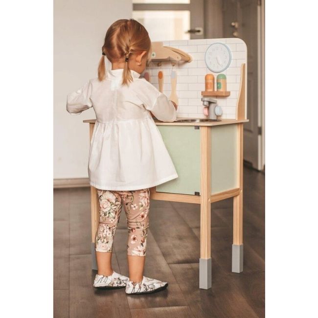 Joueco - Bucatarie din lemn cu accesorii, reglabila BYN80103