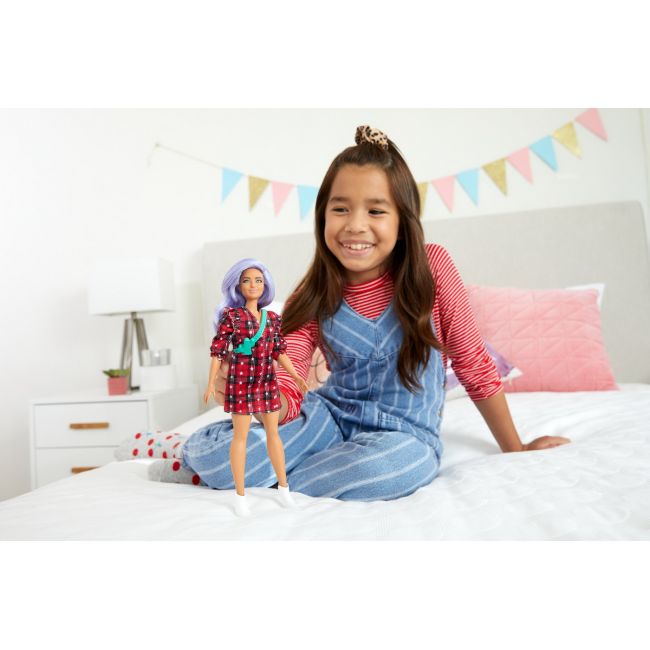 PAPUSA BARBIE FASHIONISTA CU PARUL MOV SI ROCHITA CU STELUTE VIVMTFBR37_GRB49