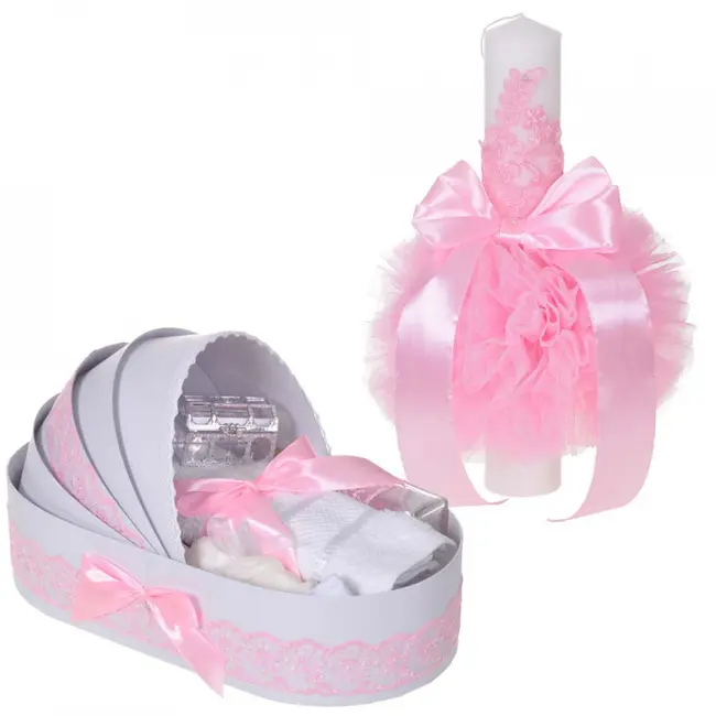 Set elegant lumanare botez si trusou botez in cutie model landou pentru Fete cu decor dantela Roz Denikos&reg; 881- NKO5310