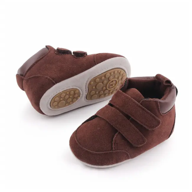 Ghetute maro inchis din material tip piele intoarsa MBD2632-3-p23