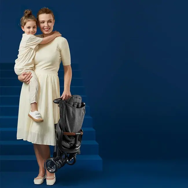 Carucior sport ultracompact qplay easy negru smb321qpeasy60