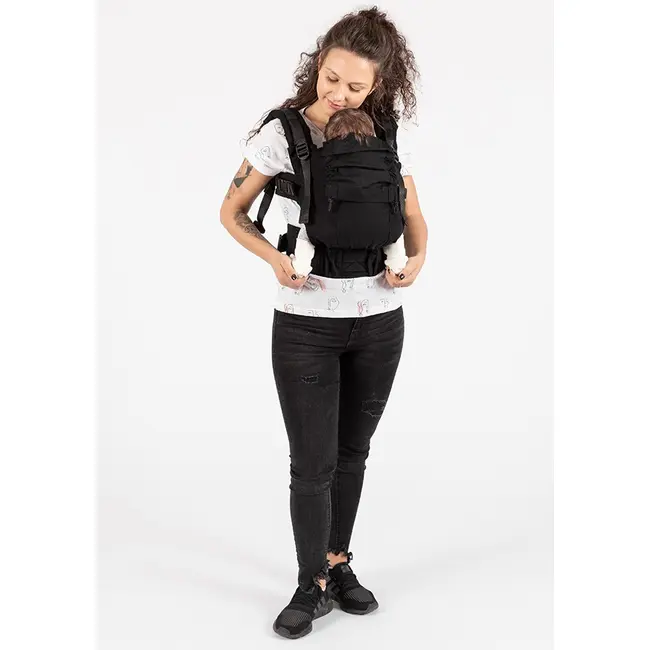 Isara the one black-a-porter