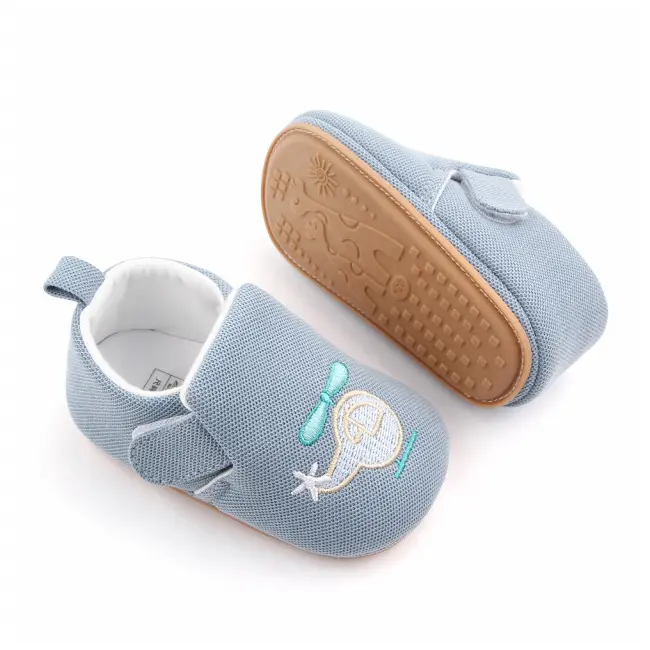Botosei bleu pentru baietei - Elicopter MBd2599-1-bo6.3-6 luni (Marimea 18 incaltaminte)