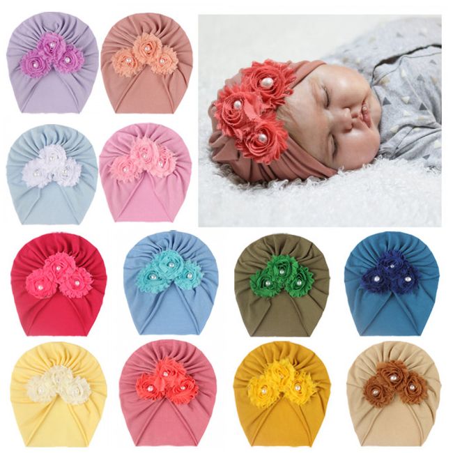 Caciulita tip turban cu floricele cu perlute aplicate MBx-19068-CT6