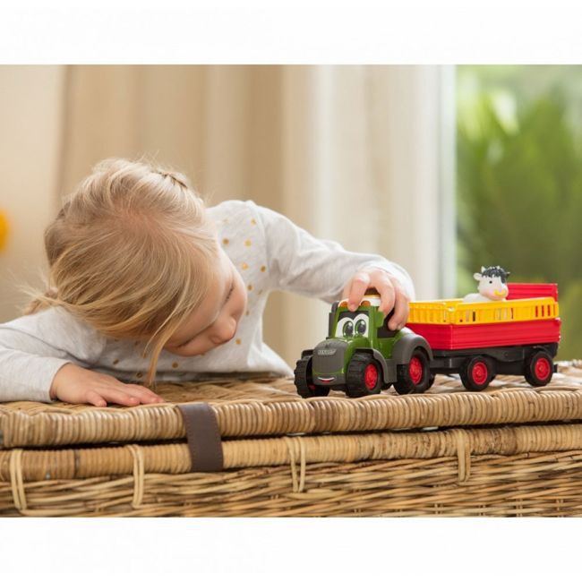 Tractor dickie toys happy fendt animal trailer cu remorca si figurina vaca hubs204115001