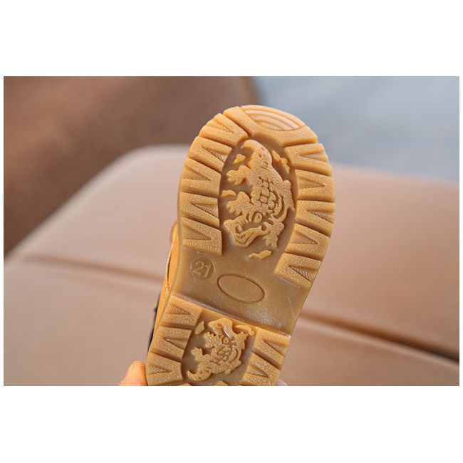 Ghete imblanite maro deschhis pentru baietei (Marime Disponibila: Marimea 22) MD888-6-p25