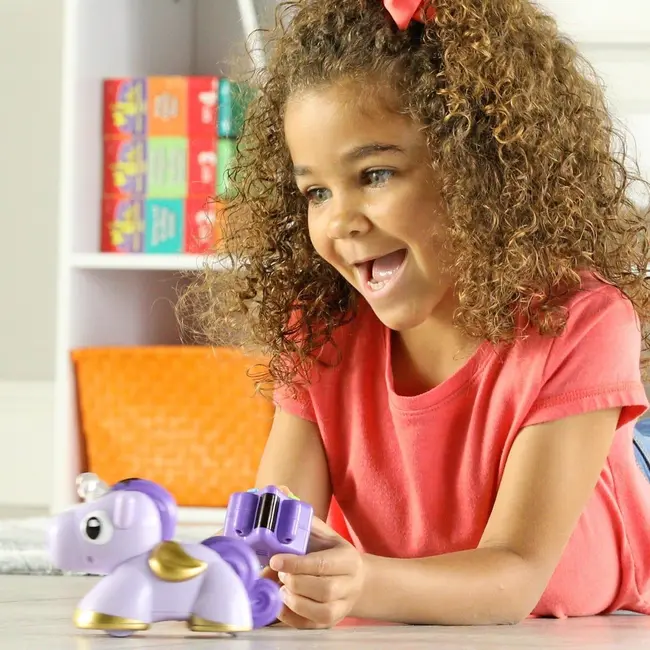 Joc de codare - aventurile unicornului skye