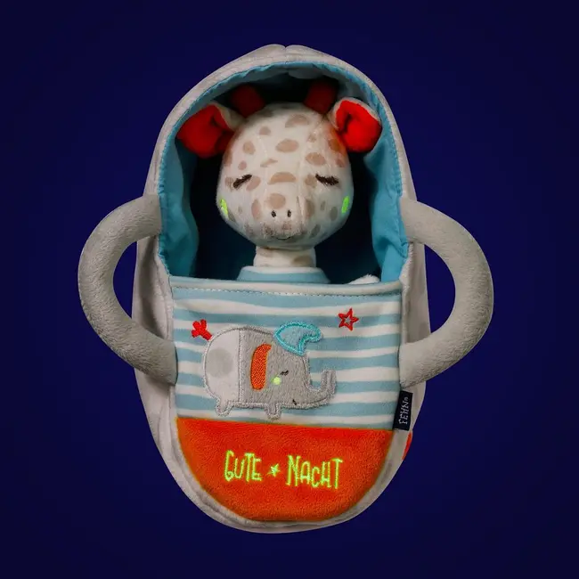 Jucarie de plus - girafa somnoroasa in cosulet