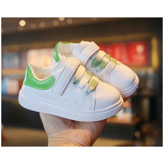 Adidasi albi cu insertie verde din lac MB606-3-p32