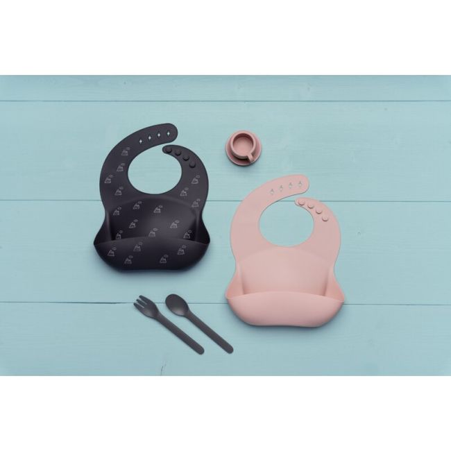 Petite&Mars - Baveta moale Sam, Din silicon, Cu rezervor, Fara BPA, PVC si Ftalati, Dealuri Gri BYN706113