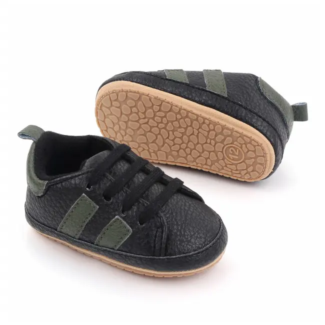 Adidasi negri cu dungi laterale MDd2547-3-p9.3-6 luni (Marimea 18 incaltaminte)