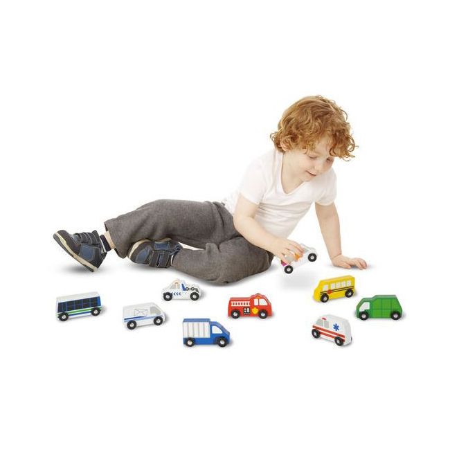 Set de 9 masinute utilitare din lemn - okemd3170